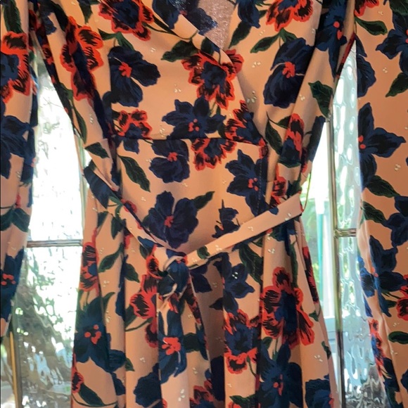 Dress - Picture 3 of 4